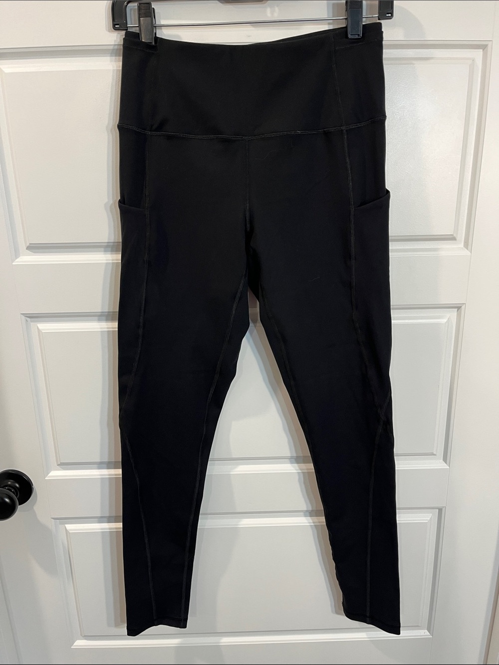 Iuga leggings Medium NWT
